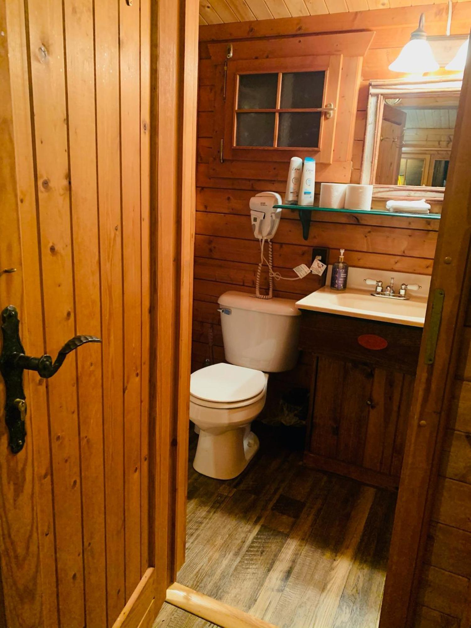 Fancy Fireflies Cabin 헤이워드 외부 사진